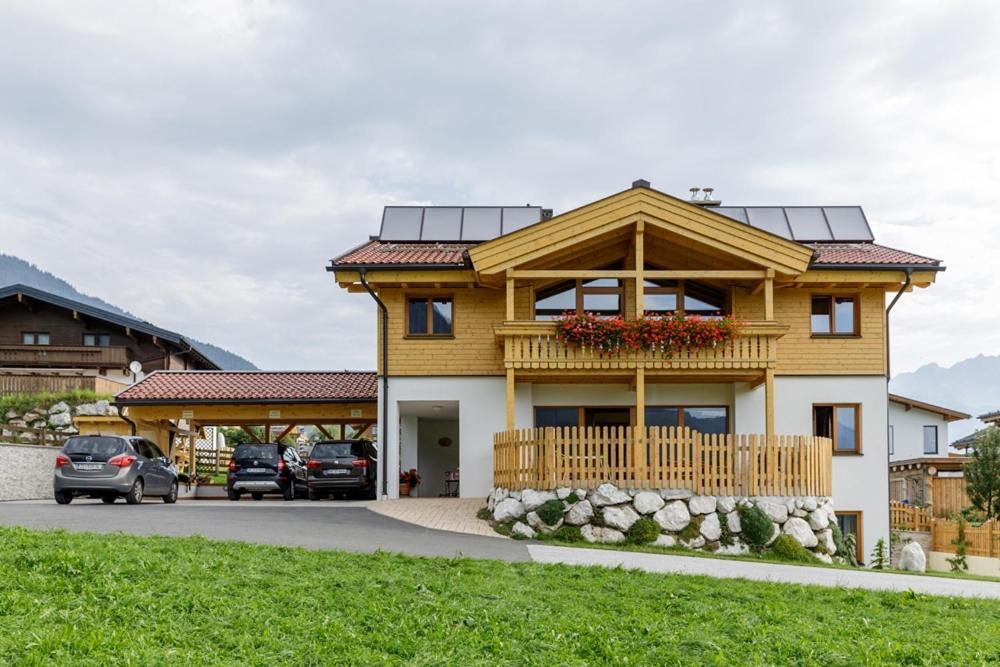 Penthousewohnung Mit Garten Sauna Pool Maishofen Exteriér fotografie